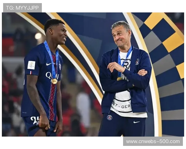 巴黎圣日耳曼提前一天抵达客场，适应当地气温与场地条件